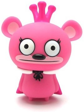 Bissy Bear  figure by David Horvath, produced by Toy2R. Front view.