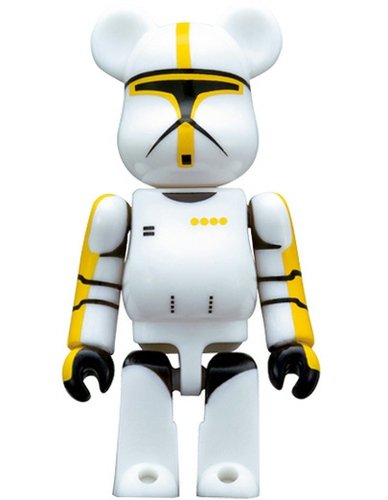 Clone Trooper EP2 70% Be@rbrick figure by Lucasfilm Ltd., produced by Medicom Toy. Front view.