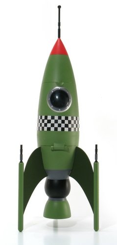 Rocketship - Eco Green figure by Patrick Ma, produced by Rocketworld. Front view.