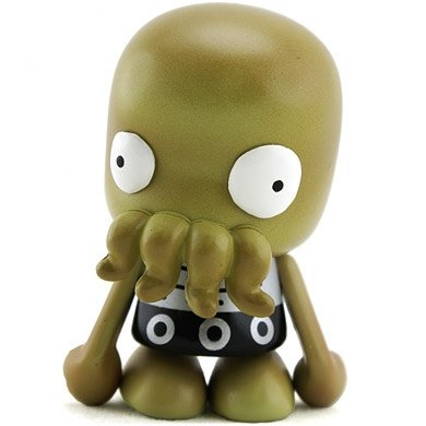 Octobot figure by Michael Kwong, produced by Locomotive Productions. Front view.