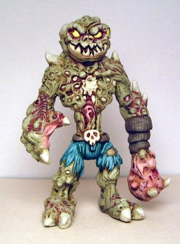 Skekiltor figure by Halfbad Toyz X Papagrim Toys, produced by Halfbad Toyz. Front view.