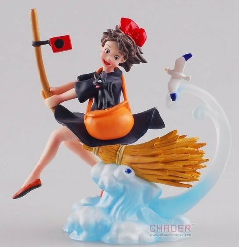 Kikis Delivery Service figure by Hayao Miyazaki, produced by Chaoer Studio Ghibli Statues. Front view.