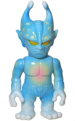 Mutant Evil - White w/ Turquoise Spray figure by Mori Katsura, produced by Realxhead. Front view.