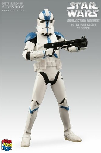 RAH 501st Clone Trooper figure by Lucasfilm Ltd., produced by Medicom Toy. Front view.
