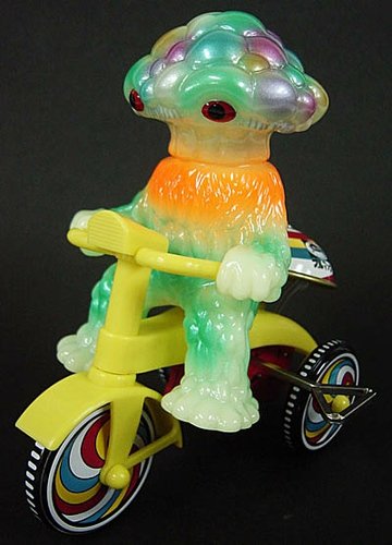 Matango M1go Tricycle series GID figure by Yuji Nishimura, produced by M1Go. Front view.