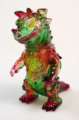 Mini Drazoran figure by Mark Nagata, produced by Max Toy Co.. Front view.