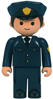 Babekub Police figure, produced by Medicom Toy. Front view.