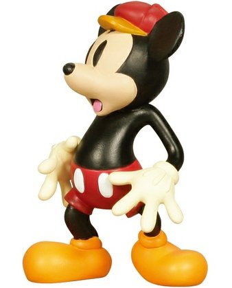 Mickey Mouse - Moose Hunters figure by Disney, produced by Medicom Toy. Front view.