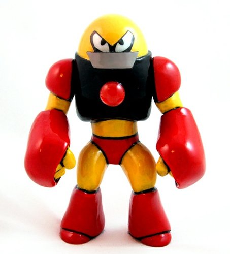 Megaman ‘Gutsman’ Galaxxor  figure by Ben Spencer. Front view.