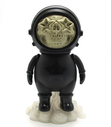 Dum English - Black figure by Ron English X Chris Brown, produced by Made By Monsters. Front view.