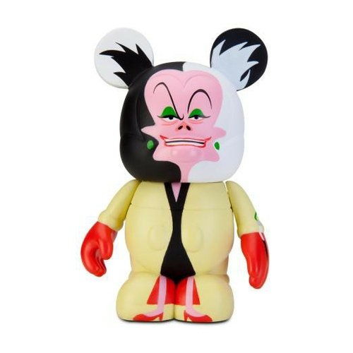 Cruella De Vil figure by Dan Beltran, produced by Disney. Front view.