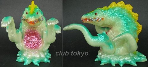 Biollante Glow figure by Yuji Nishimura, produced by M1Go. Front view.