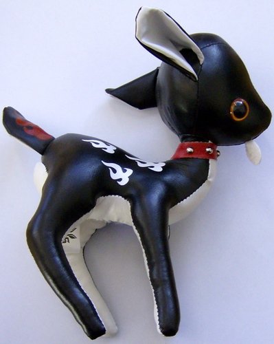 Black Lily figure by Noriya Takeyama, produced by Art Storm. Front view.