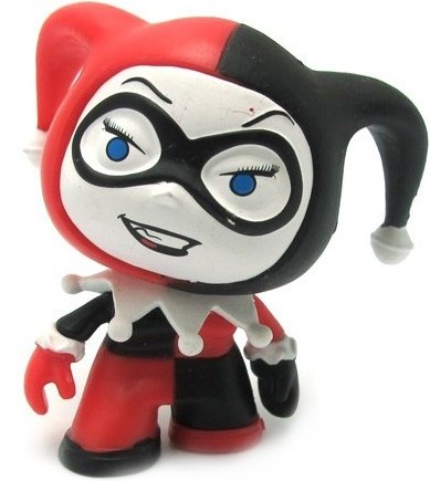 Harley Quinn figure by Dc Comics, produced by Silver Line S.A.. Front view.