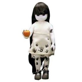 Little apple doll - Vates figure by Ufuoma Urie , produced by Underground Toys. Front view.