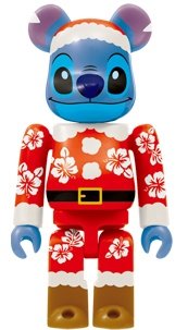 Stitch Santa Ver. Be@rbrick 100% figure by Disney, produced by Medicom Toy. Front view.