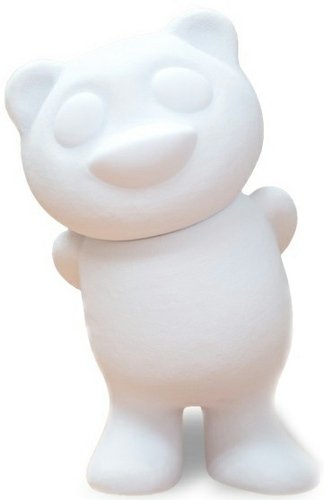1000 Teddies - White/DIY figure by Philipp Jordan, produced by Crazylabel. Front view.