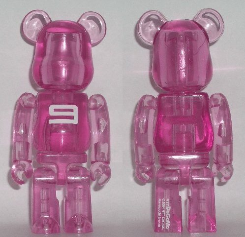Be@rbrick 100% - NTT DoCoMo Pe@ch figure, produced by Medicom Toy. Front view.