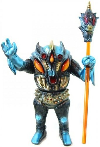 Pollen Kaiser - Black Edition (1st Production) figure by Paul Kaiju, produced by Toy Art Gallery. Front view.