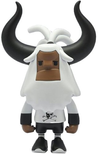 Baby Mighty Horn - Bratson figure by Uptempo, produced by Hands In Factory. Front view.