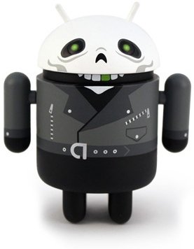 Android - Greentooth figure by Andrew Bell, produced by Dyzplastic. Front view.