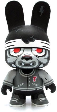 5 Mini Qee Grey Terror Bunee figure by Fakir, produced by Toy2R. Front view.