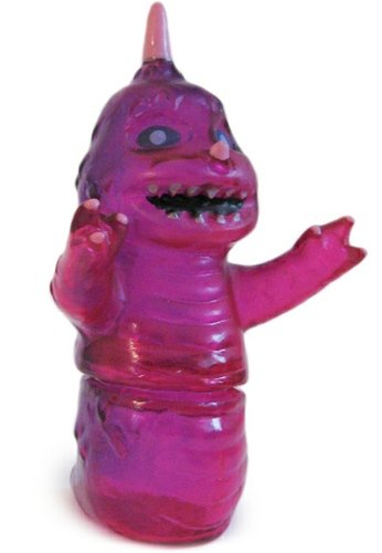 Wormrah figure by Chris Bryan (Grumble Toy), produced by Grumble Toy. Front view.