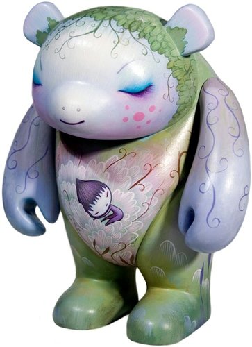 Mossy Bear figure by Jeremiah Ketner. Front view.