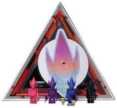 UNKLE Triangle boxset figure by Futura, produced by Medicomtoy. Front view.