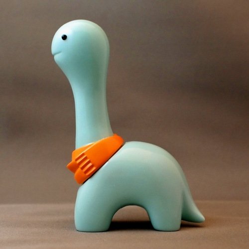 Wool - light blue w/ orange muffler figure by Chima Group, produced by Chima Group. Front view.