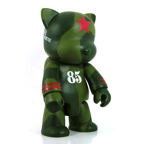 SDCC Frank Kozik Cat figure by Frank Kozik, produced by Toy2R. Front view.