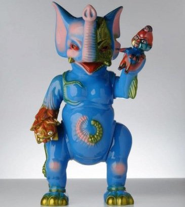 Boss Carrion Lifesize - Blue/Pink figure by Paul Kaiju, produced by Toy Art Gallery. Front view.