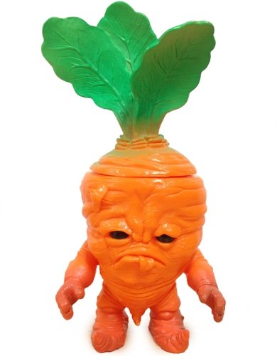 Haunted Carrot figure by Sucklord. Front view.