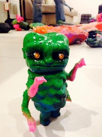 Swampy DBags figure by Grody Shogun, produced by Lulubell Toys. Front view.