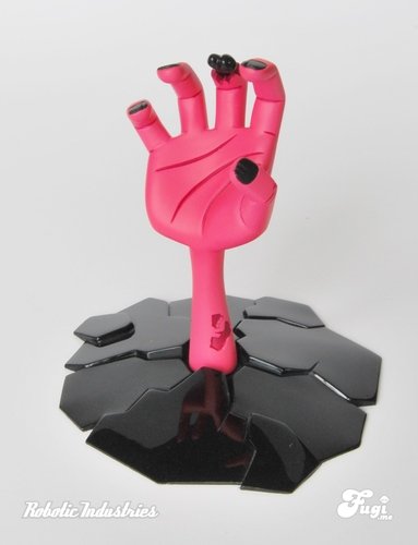 The Rising (Pink Chase) figure by Robotics Industries (Jim Freckingham) . Front view.