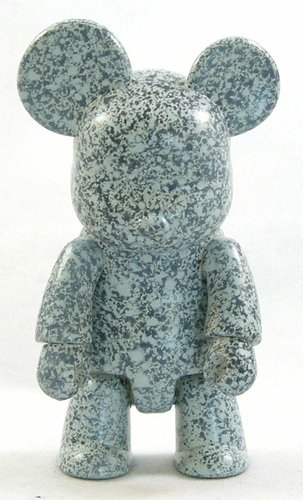 Marble Qee figure, produced by Toy2R. Front view.
