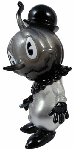 Stingy Jack #3 - Old Timey figure by Brandt Peters, produced by Tomenosuke + Circus Posterus. Front view.