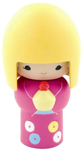 Pixie figure by Momiji, produced by Momiji. Front view.