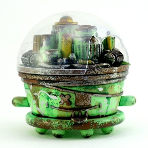 Buffup Robobrains Green  figure by Cris Rose. Front view.