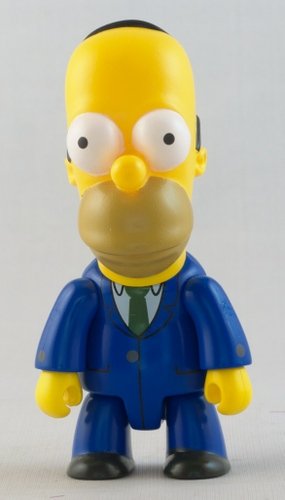 Suit Homer figure by Matt Groening, produced by Toy2R. Front view.