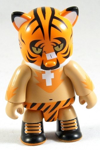Tigre figure by Run, produced by Toy2R. Front view.