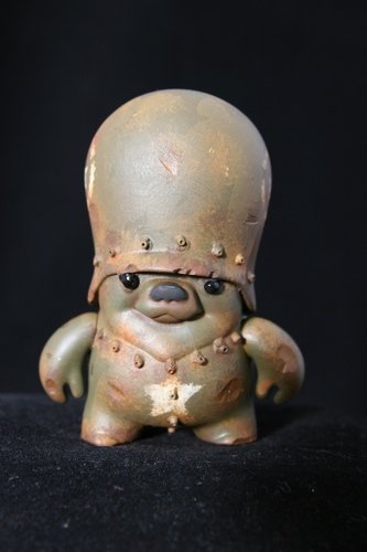 Teddy Trooper (Box of Rust Edition #1) figure by Drilone. Front view.
