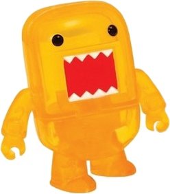 Clear Yellow Domo Qee (SDCC 2009) figure by Dark Horse Comics, produced by Toy2R. Front view.