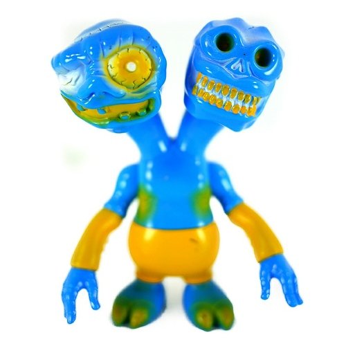 Mad Mantis - Blue/Yellow Ver.  figure by Secret Base, produced by Secret Base. Front view.