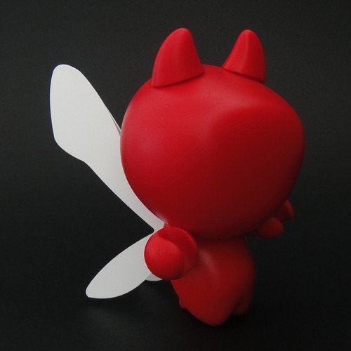 Bee-Asty DIY Red figure by Bugs And Plush, produced by Bugs And Plush. Front view.