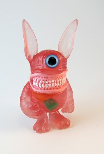 Meatster Bunny Red  figure by Motorbot, produced by Deadbear Studios. Front view.