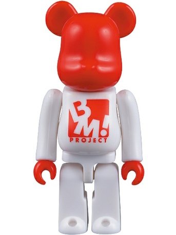 Project BM! Be@rbrick 100% - WCC22 figure, produced by Medicom Toy. Front view.