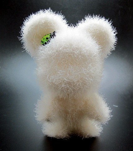 Love White Bear  figure by Toy2R, produced by Toy2R. Front view.