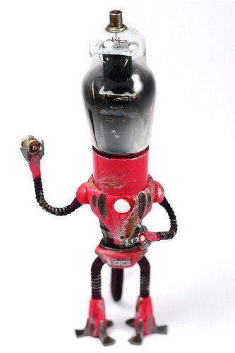 Runcible (Grandfather Edition) figure by Cris Rose. Front view.