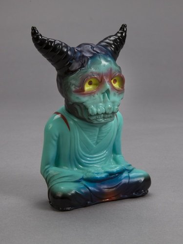 ALAVAKA - Devilman tribute figure by Toby Dutkiewicz, produced by DevilS Head Productions. Front view.